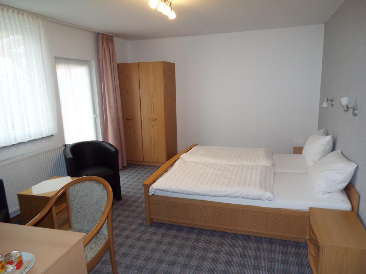 Hotel Garni Zum Reinhardswald Gewissenruh Room photo